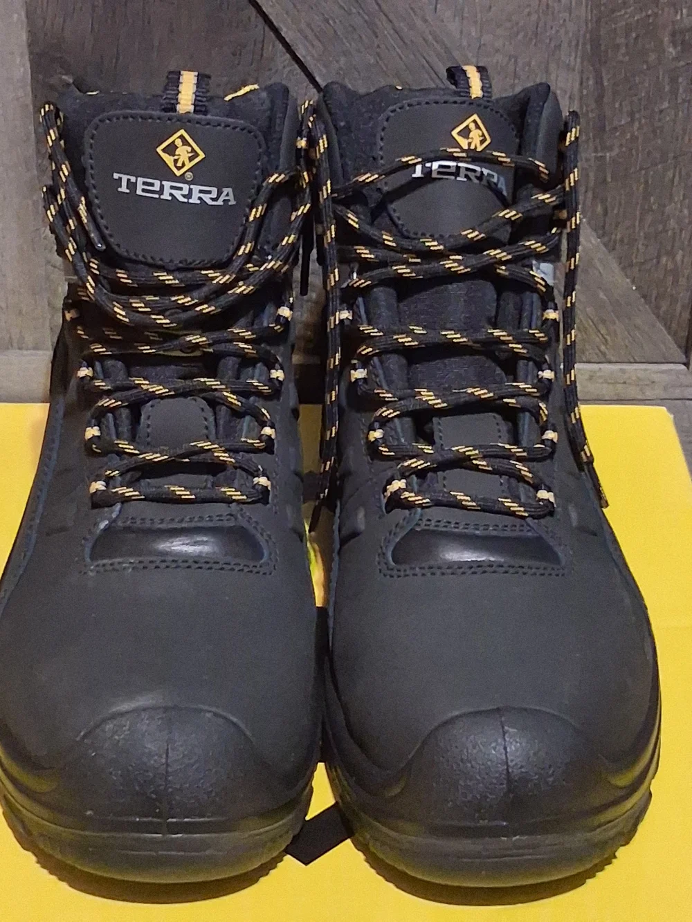 Terra Findley Men's Black Work Boots with Yellow Accents 13 (Only Tried On)